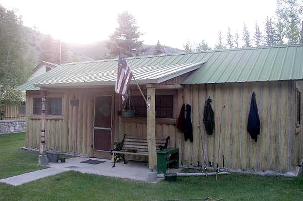 Lake City Cabin | Rustic Two-Bedroom Log Cabin Rental for a Mountain Getaway to Lake City, Colorado