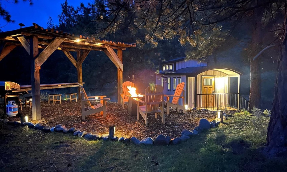 Okanagan-Similkameen Cabin | Sagebrush Caboose