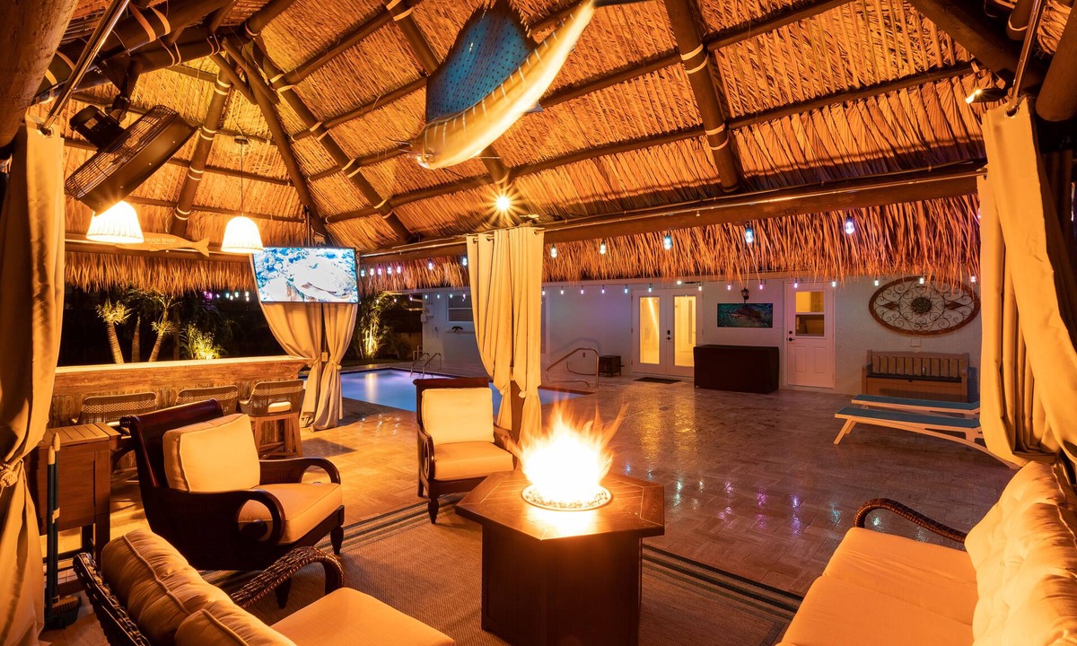 Hunt Club House | Sailfish Paradise – Minutes to Golf & Ocean