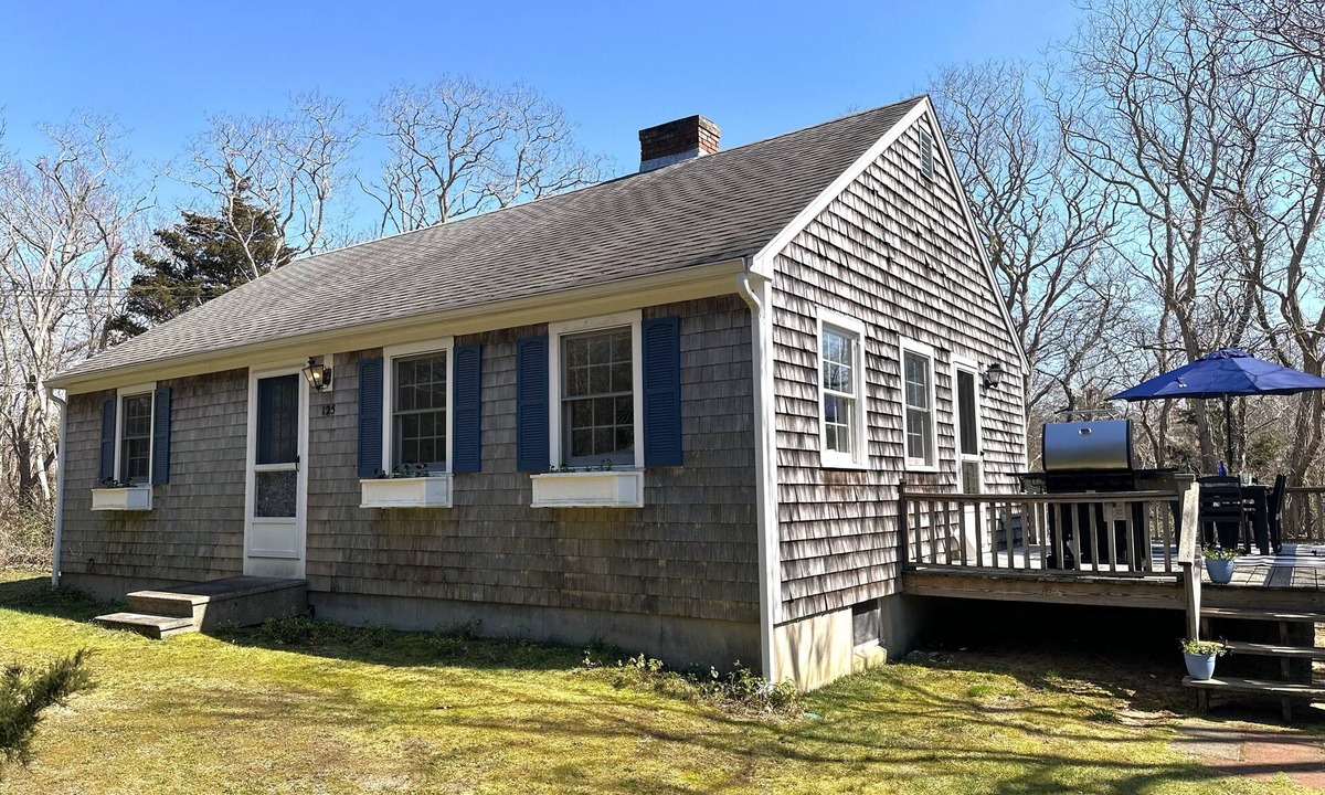 Campground Landing House | Samara Tide | 3BR Walk to Bay Beach, Pet Friendly