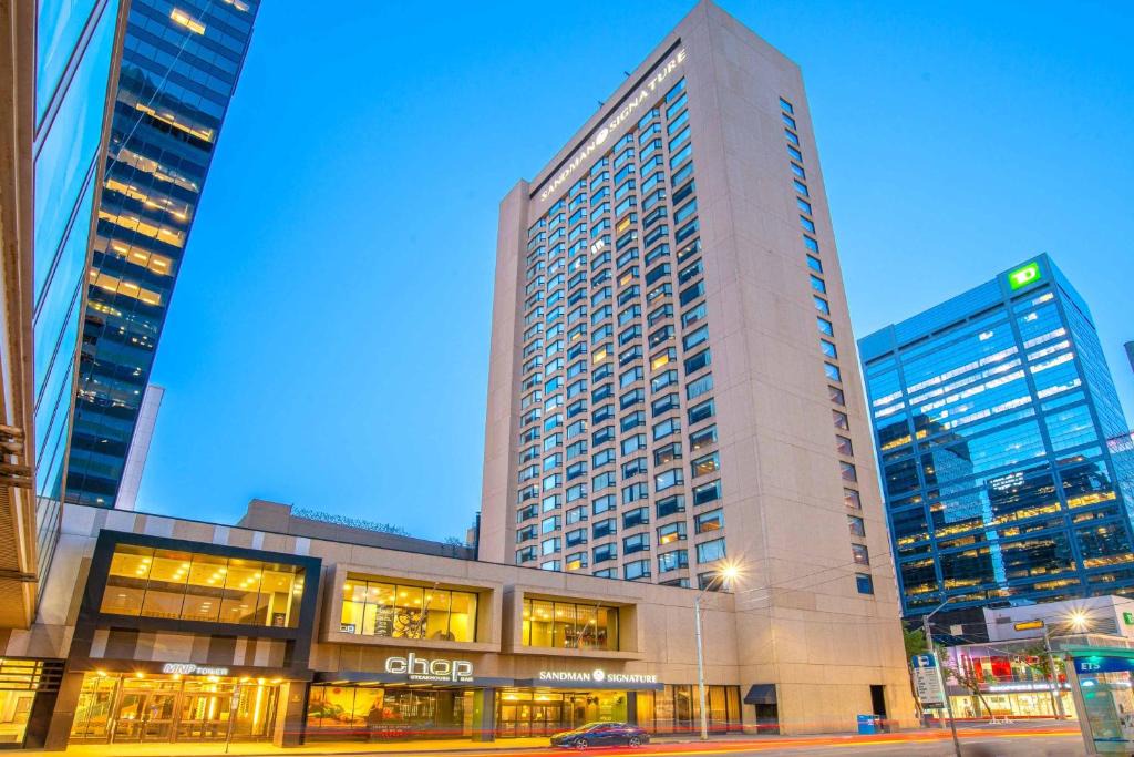 Downtown Edmonton Hotel | Sandman Signature Edmonton Downtown Hotel