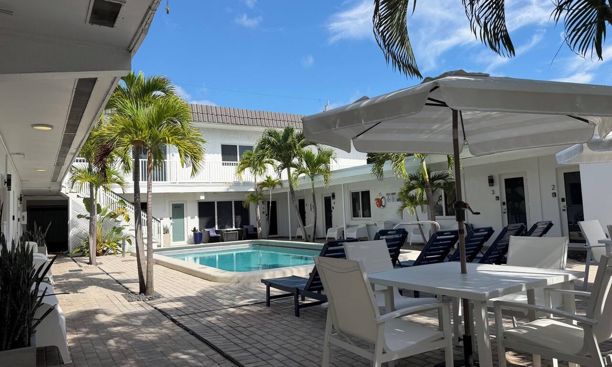 Lauderdale-by-the-Sea Hotel | Sapphire by the Sea - Unit 1 - 1 Bedroom 2 Bath, 2 Queen Beds, kitchen, Sleeps 6