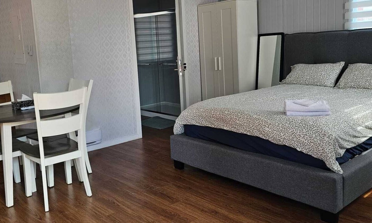 Sliammon Cottage | Savary Island Escape