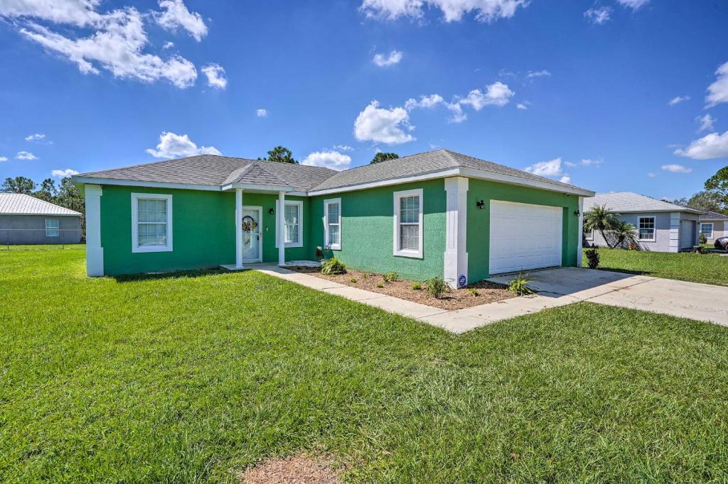 Sebring House | Sebring Gem: Close to Golf & Raceway