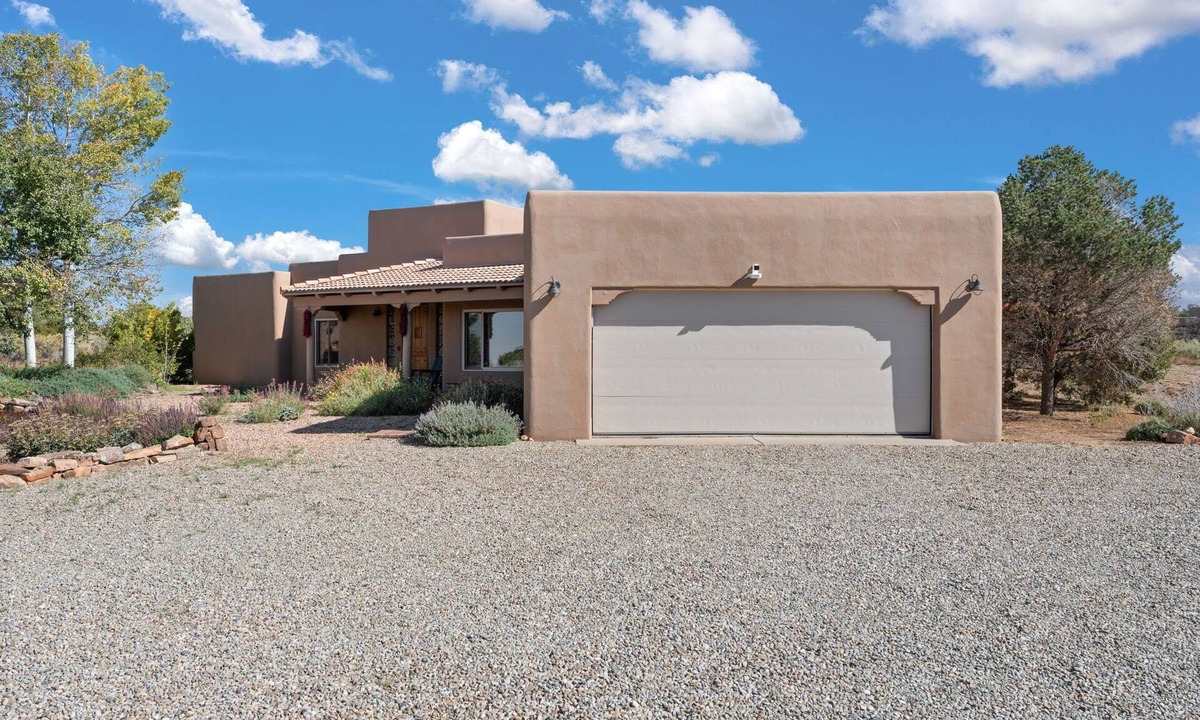 Eldorado at Santa Fe House | Secluded Retreat 2.5 Acres of Peace