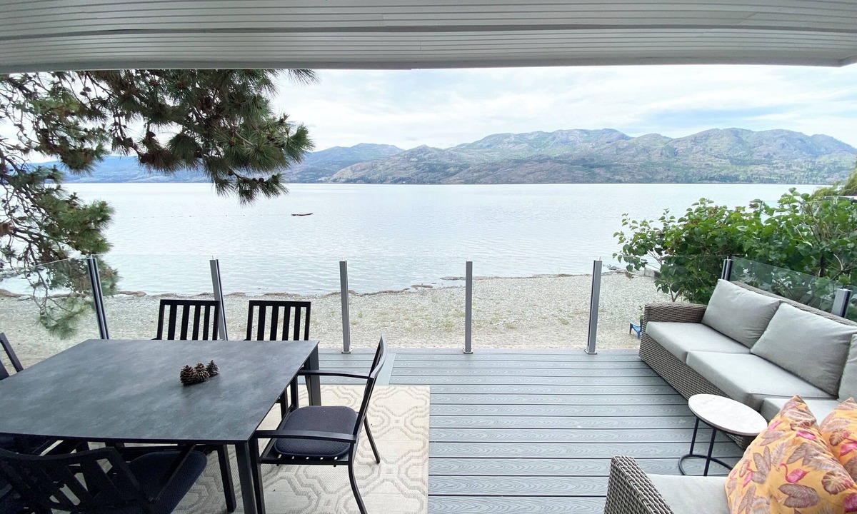 Central Okanagan Cabin | Seclusion Bay Resort 9. Luxury Lakeside Paradise, beachfront on Okanagan Lake.