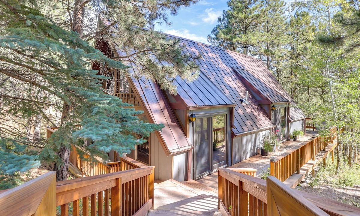 Rapid City House | Serene Black Hills Forest Cabin w/Wraparound Deck