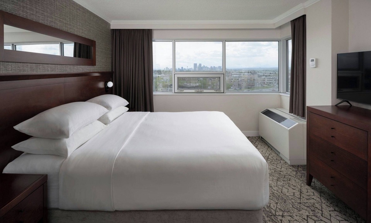 Calgary Hotel | Sheraton Cavalier Calgary Hotel