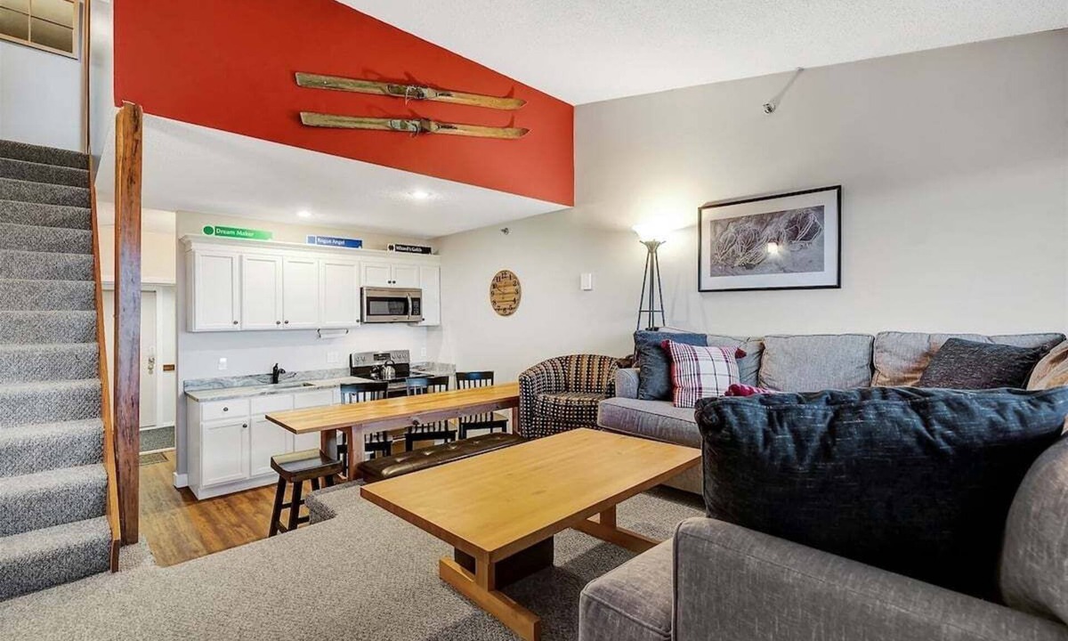Sunday River Area Condo | Ski-In/Ski-Out Sunday River Condo: Sunrise C-105
