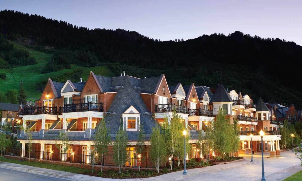 Downtown Villa | Ski Martin Luther King Weekend at The Aspen Mountain Residences!