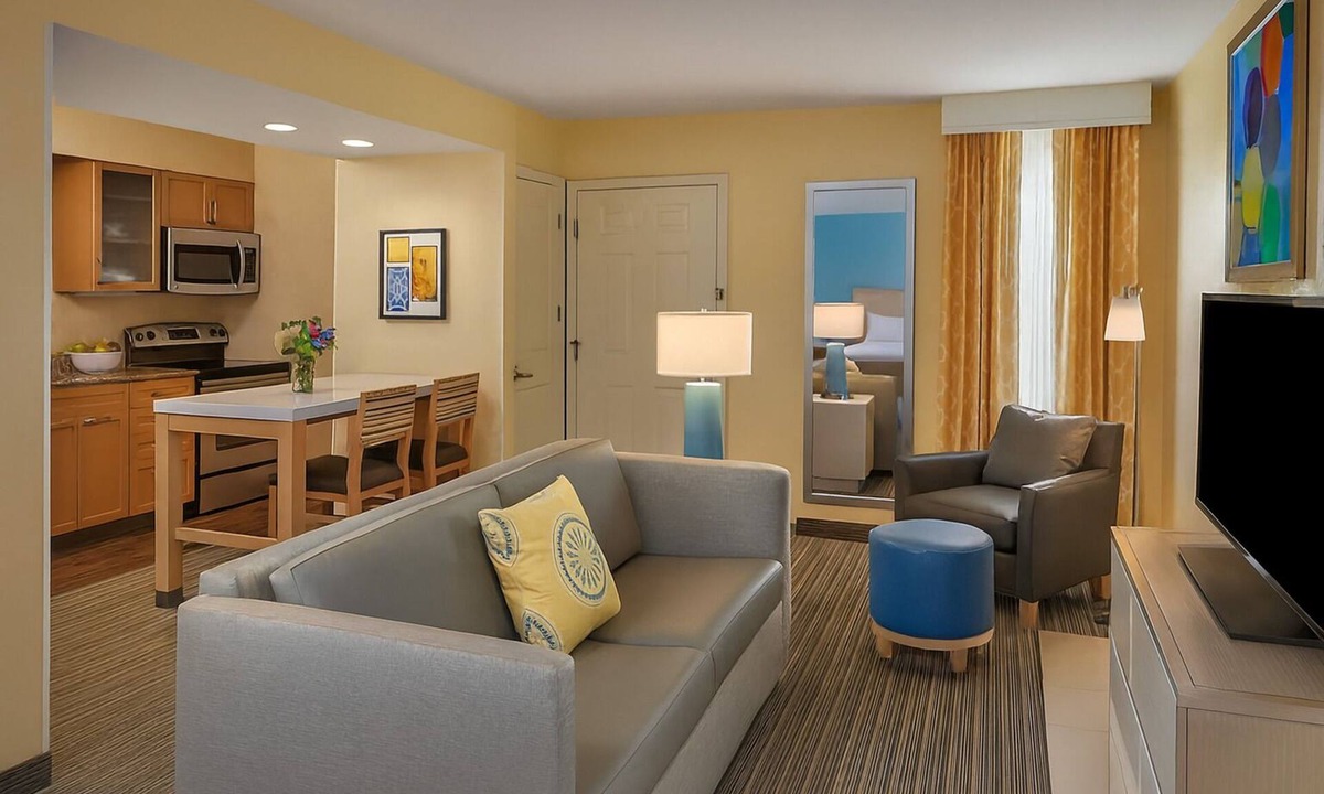 Middleburg Heights Hotel | Skiing at Boston Mills! 4 Pet-friendly Units W/Kitchens, FREE Parking