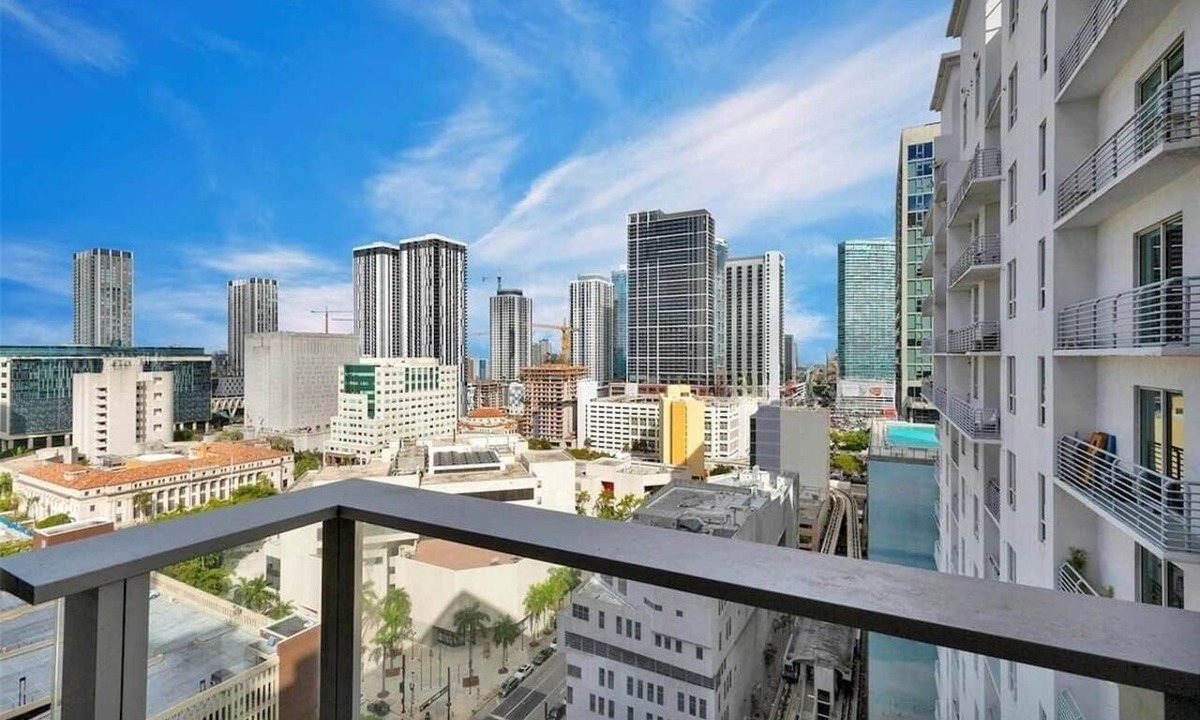 Downtown Miami Apartment | Skyline View Condo with Pool