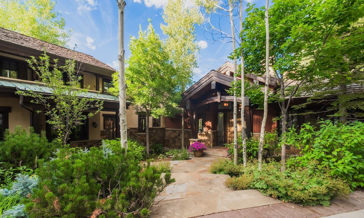 Snowmass Village House | Snowmass Village Luxury Home. Perfect for large families. Easy Ski access!