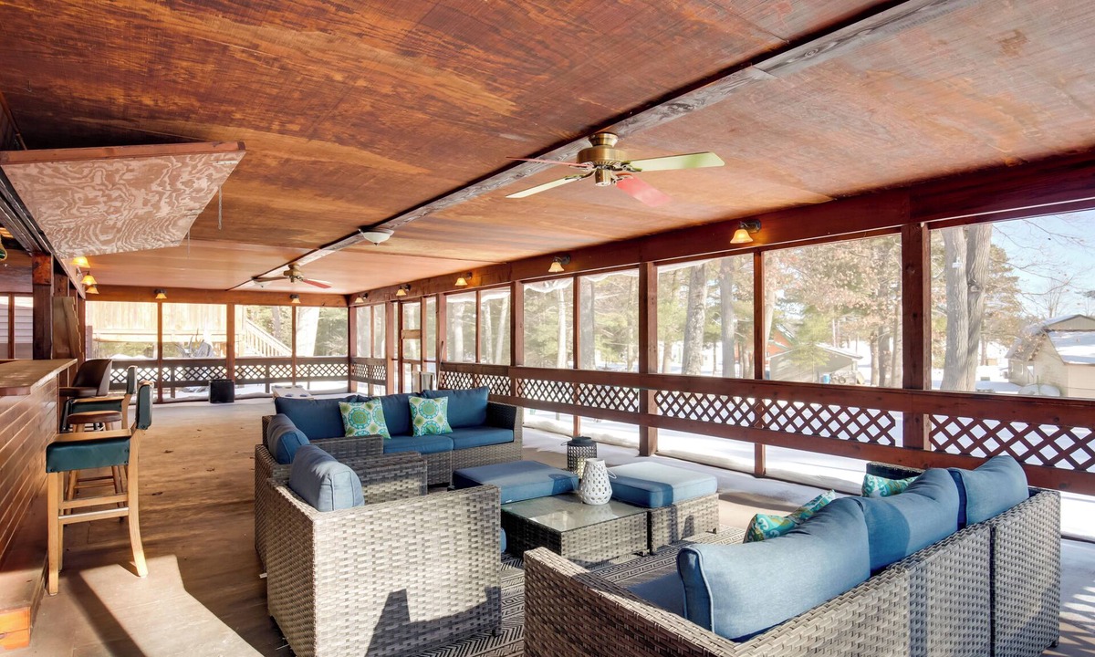 Eagle River Cottage | Snowmobile & Enjoy Eagle River! Southside Lodge