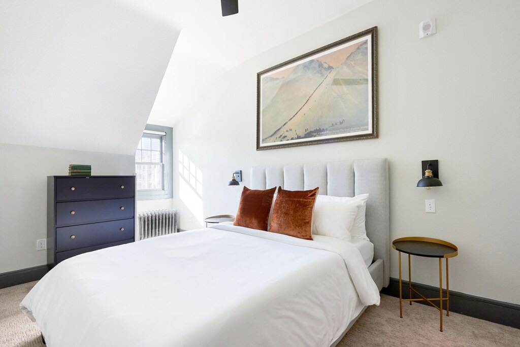 Uptown Apartment | Sonder | The Essex | Cozy 2BR + Workspace