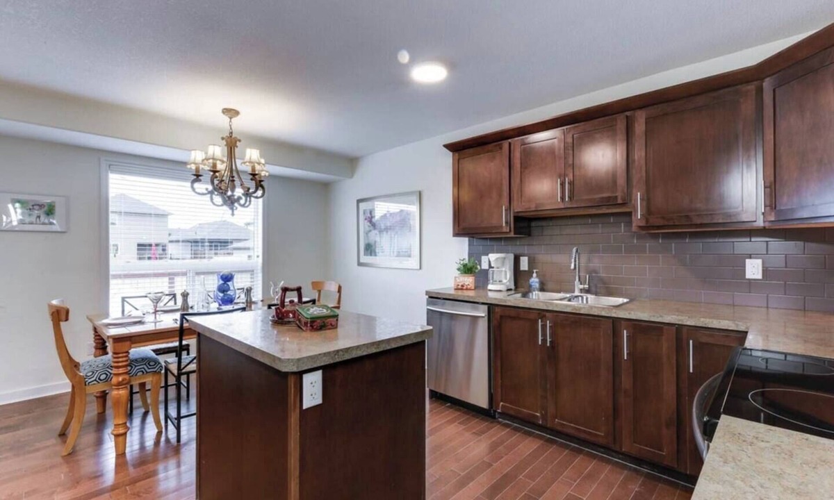 Leduc House | Song - 2 Bedrooms, 2.5 Bathrooms, Leduc/YEG
