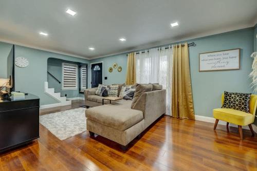 South Euclid House | South Euclid Home 10 Minutes to Cleveland Clinic