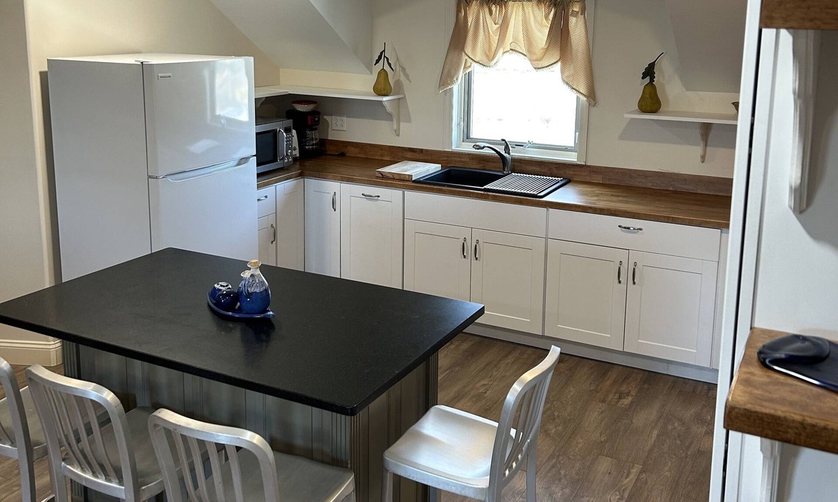 Chazy Apartment | spacious 1-bedroom apartment in enchanting Chazy with WiFi