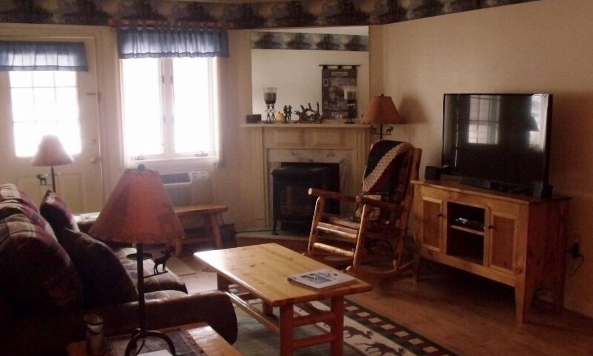 Lincoln Condo | Spacious 1 BR Condo Close To Loon Mountain With King Bed & Queen Murphy Bed
