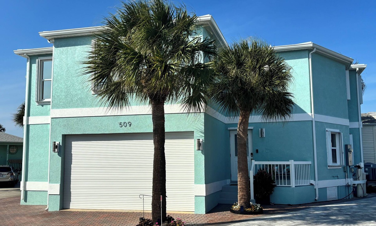 Hutchinson Island South House | Spacious 2-bedroom 2-story house on Hutchinson Island