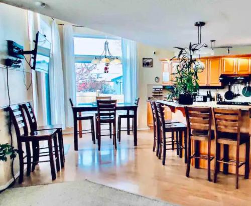 Northeast Edmonton House | Spacious 3BR Retreat w-Hot Tub Ravine Sleeps 9