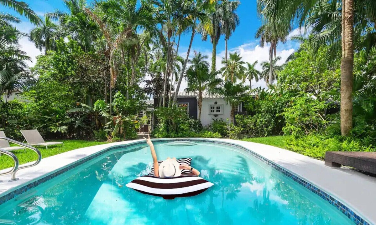 Downtown Hollywood House | Spacious 4-Bed Oasis w/Pool & Guest House!