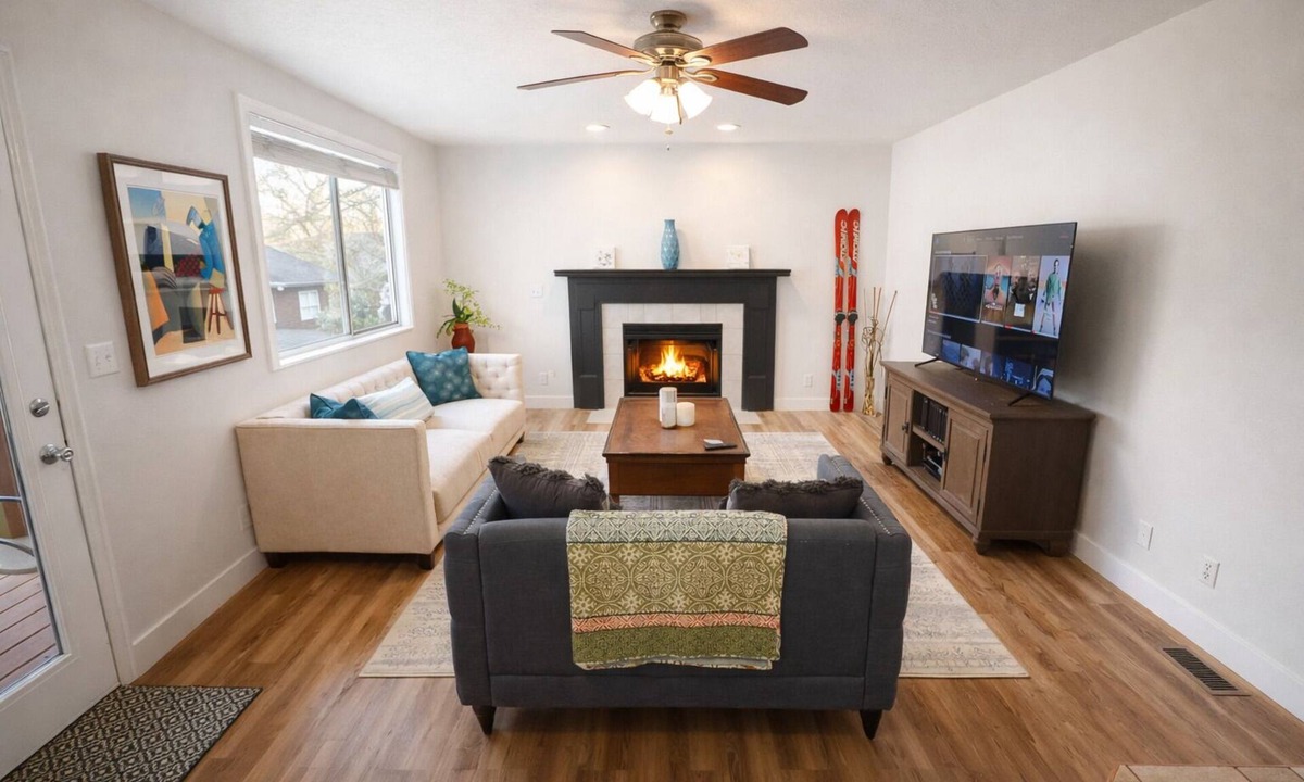 Ogden House | Spacious 5B Ogden Basecamp - near skiing, Weber, hospitals & Hill AFB