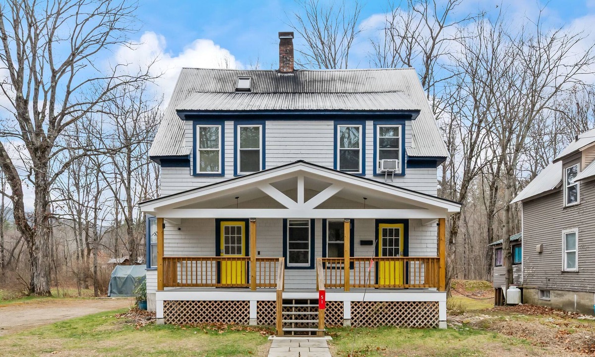 Bartlett House | Spacious 5BR Retreat - Duplex close to Attitash