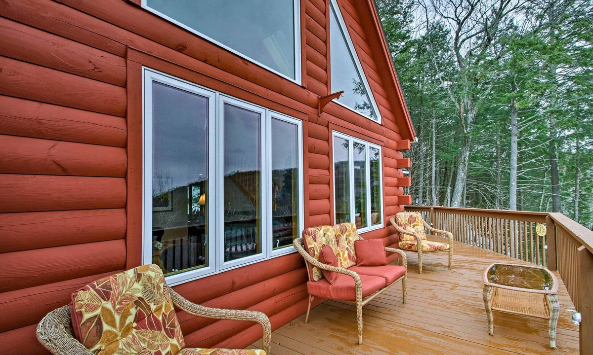 Gilford House | Spacious Gilford Retreat w/Deck: 2 Mi to Skiing!