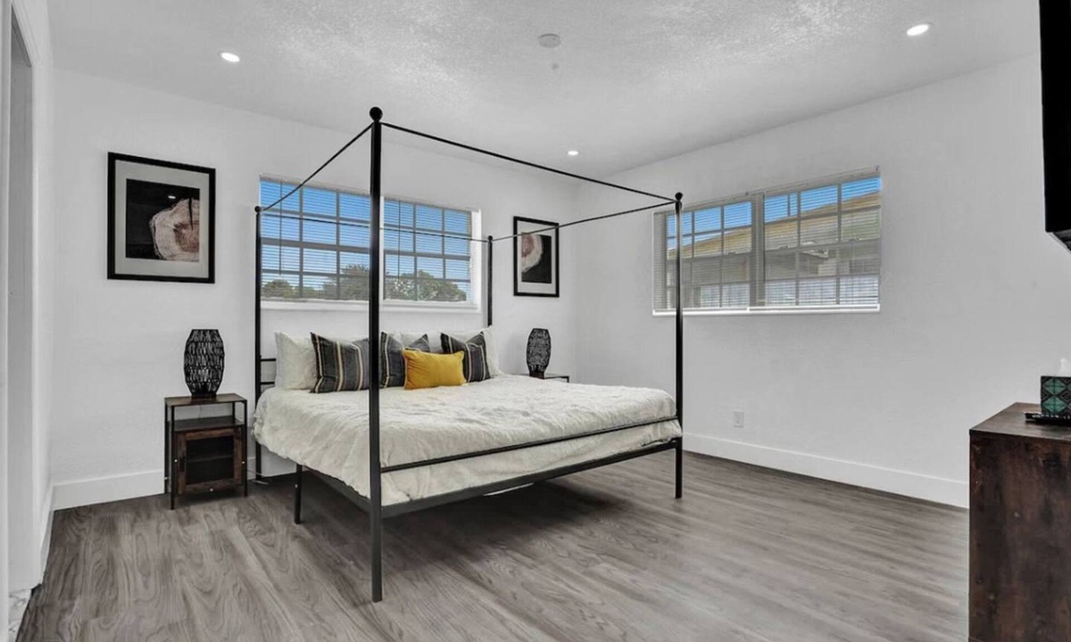 Ives Estates House | Spacious Home With Heated Pool