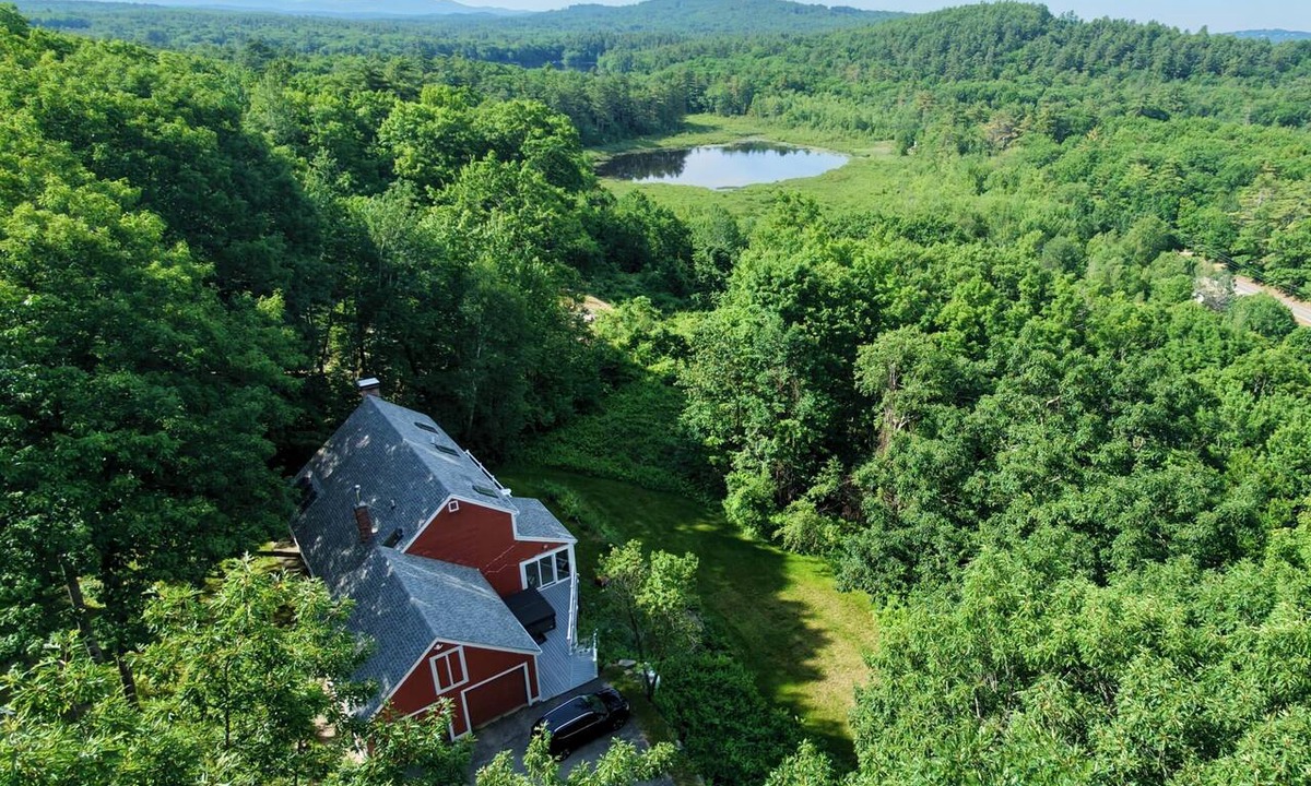 Moultonborough House | Spacious Lakes Region Retreat : Hot Tub, Game Room, EV charger & Sleeps 10