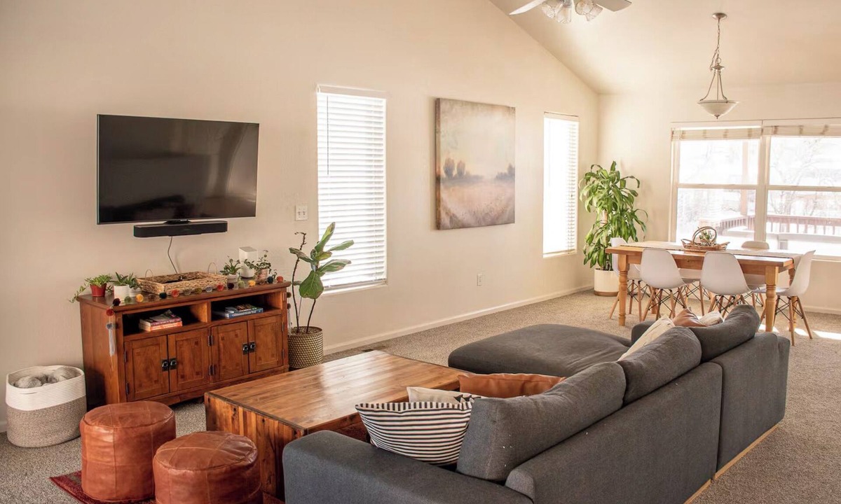 Jefferson Gardens House | Spacious Lakewood home near downtown Denver