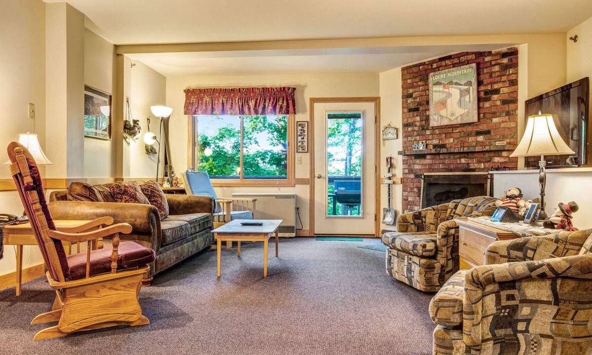 Sunday River Area House | Spacious Ski Home with Fireplace, Shared Pool, Hot Tub, Trail Access & Sauna