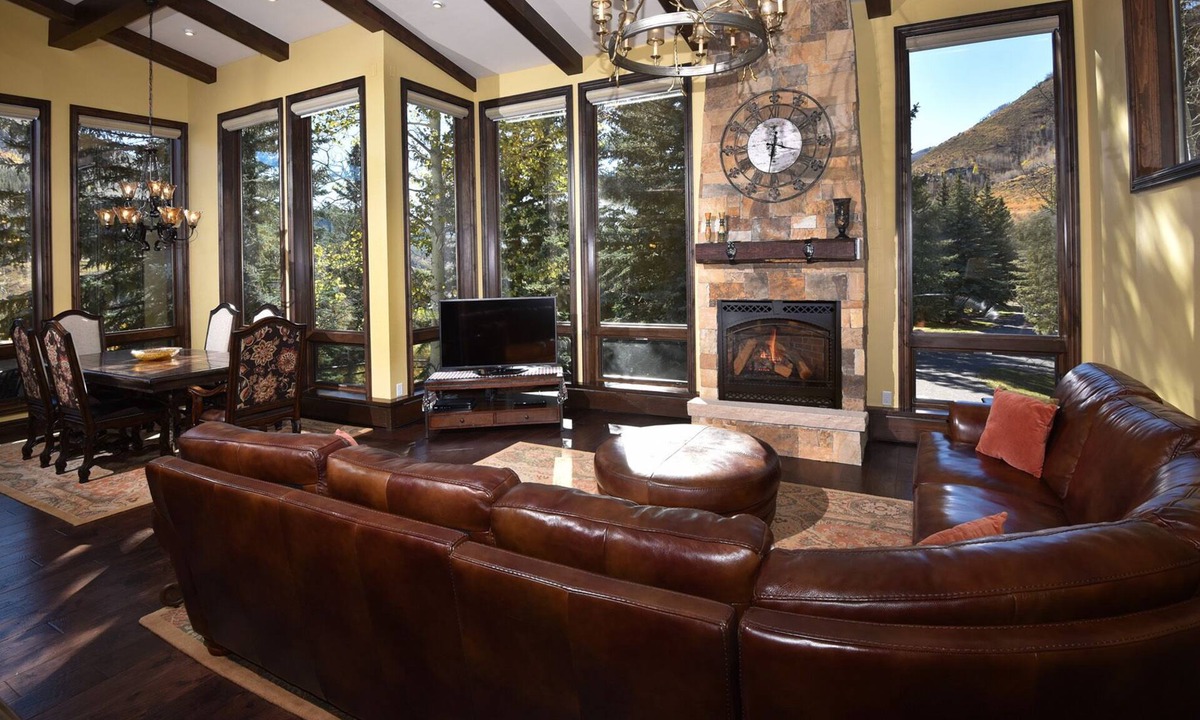 Vail House | SPACIOUS VAIL HOME - 5 Bedrooms Private Hot Tub Spectacular Mountain Views