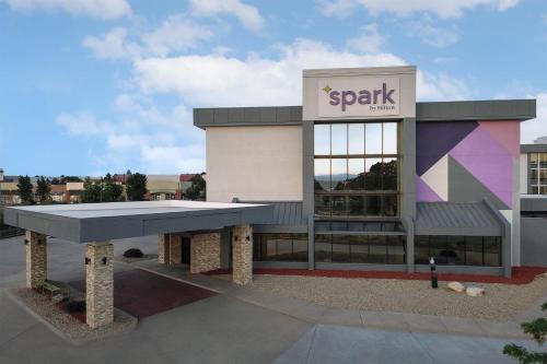 Montbello Hotel | Spark by Hilton Denver East I 70