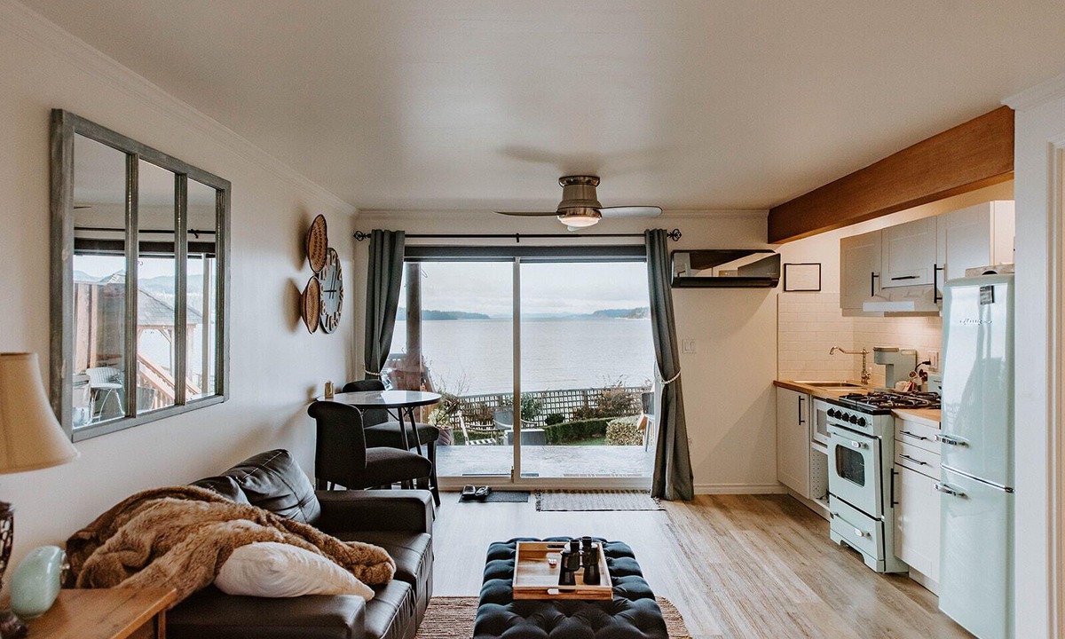 Selma Park Apartment | Spectacular Ocean View Suite with beach access