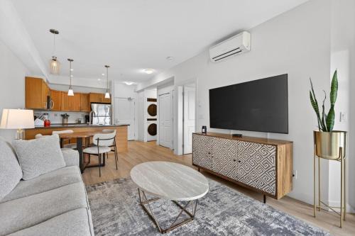 Central Okanagan House | Spectacular View 1 Bdrm in Amenity Filled Resort #202