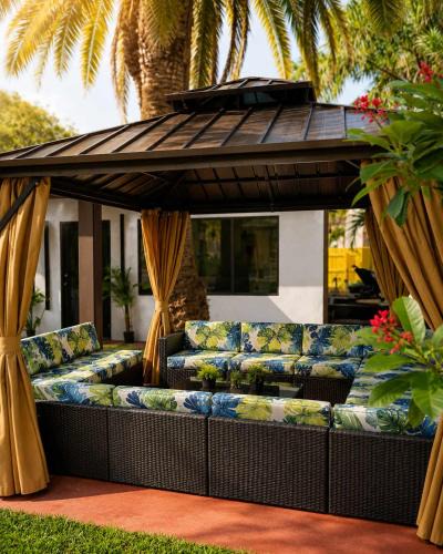 North Central Hollywood House | Spring break vacation Villa