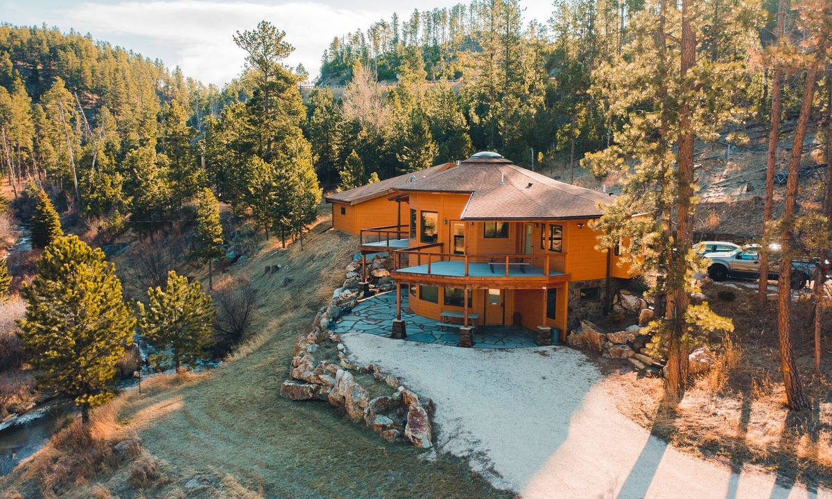 Hill City Cabin | Spring Creek Splendor. The Perfect Location. Private Lower Level Apartment. Fun!