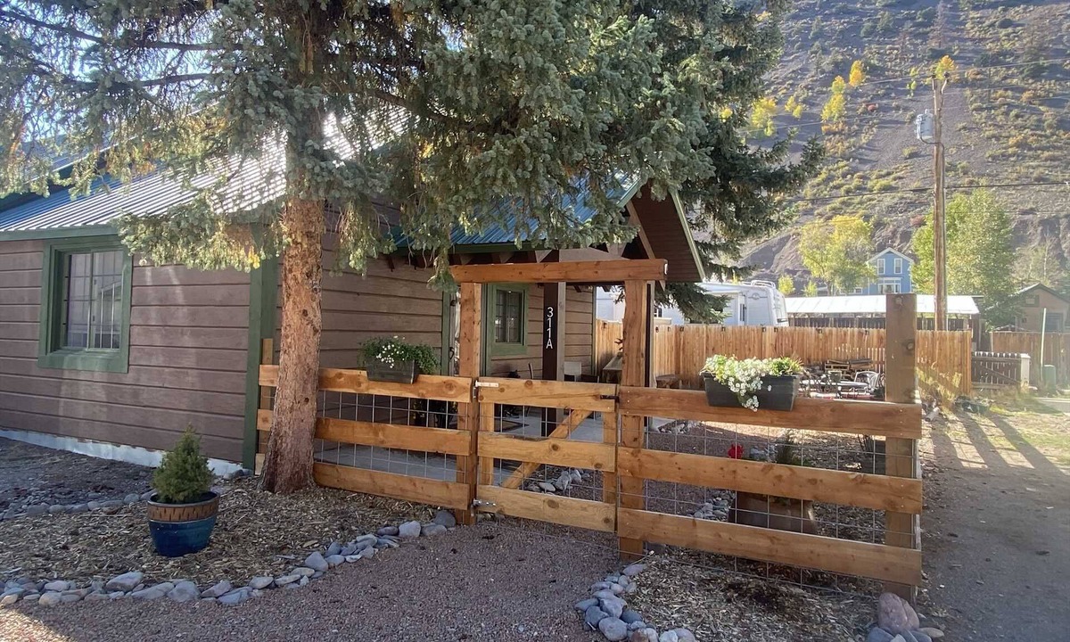 Lake City Cabin | Spruce Lodge Apartment - Great Location in Town