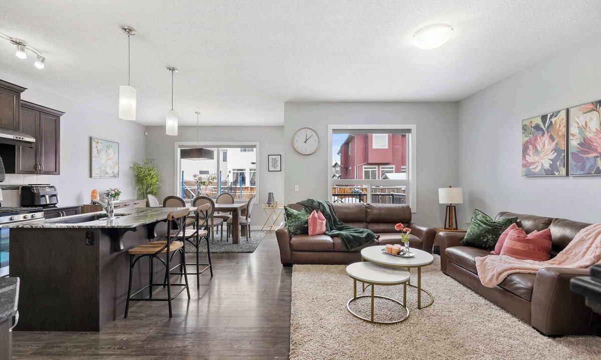Calgary House | Stampede Family Home w/Free Banff Pass, Kids Play Den