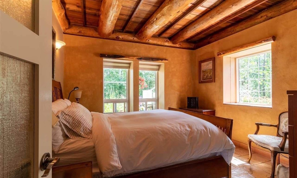 Northeast Edmonton Cottage | Stargaze in the forest. Enchanting Straw Bale Cottage nestled in nature.