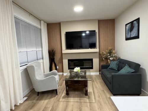 Fort Saskatchewan Apartment | Starling Modern House