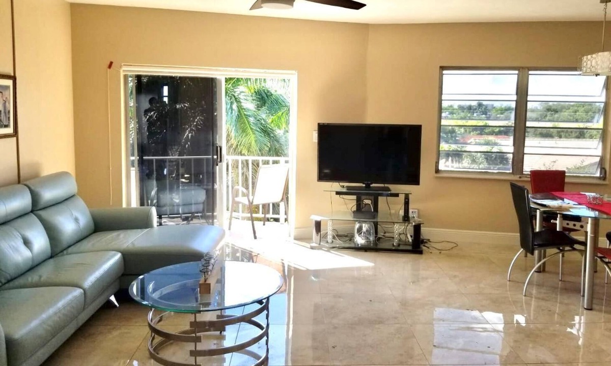 Lauderdale-by-the-Sea Condo | Steps From Beach!