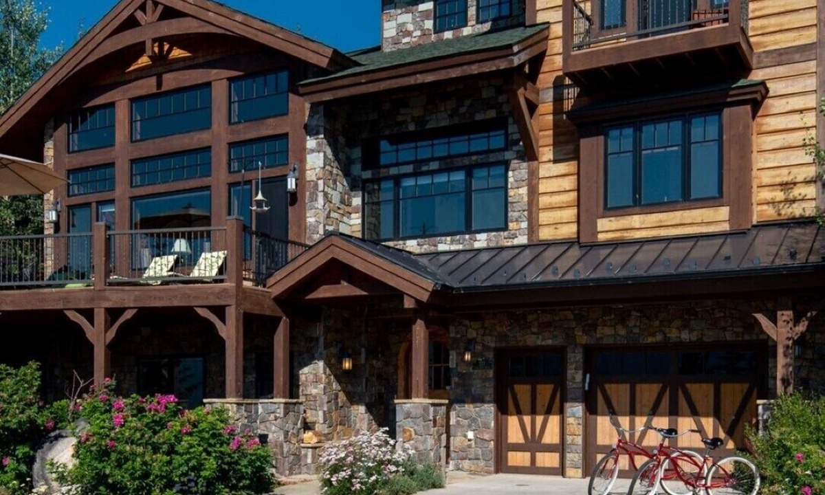 Grand Lake Villa | Stunning Lake Views with private boathouse deck, hot tub and close to town