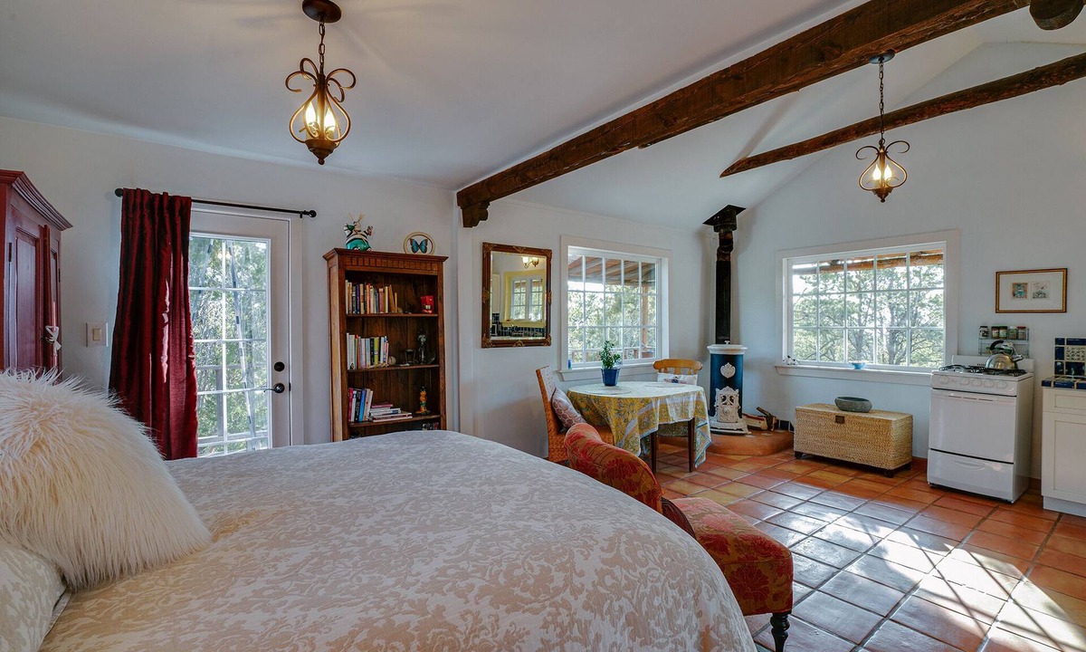 Taos Cottage | Stunning Spiritual Retreat