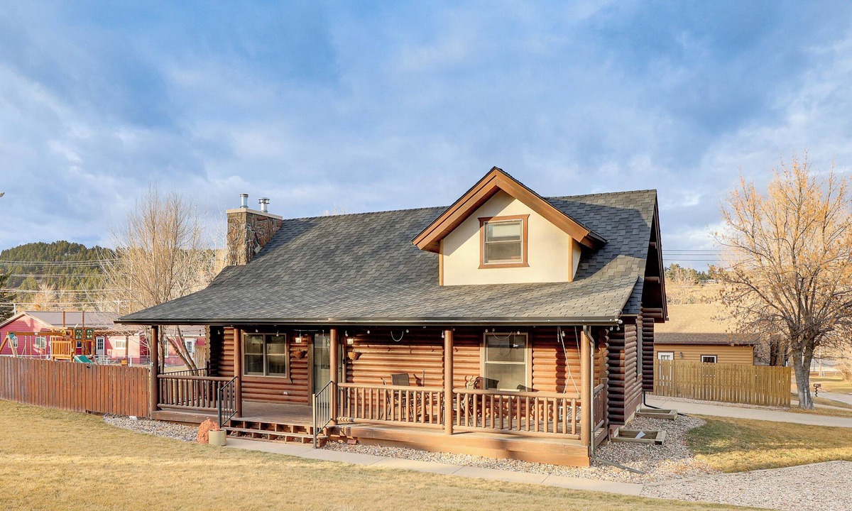 Sturgis House | Sturgis Rally Base Near Main St, Motorcycle Museum