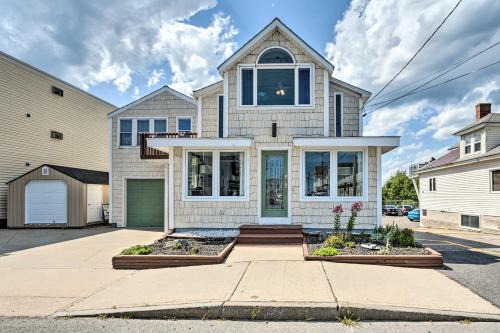 Old Orchard Beach House | Sun-Soaked Coastal Cottage w/Deck + Walk to Beach