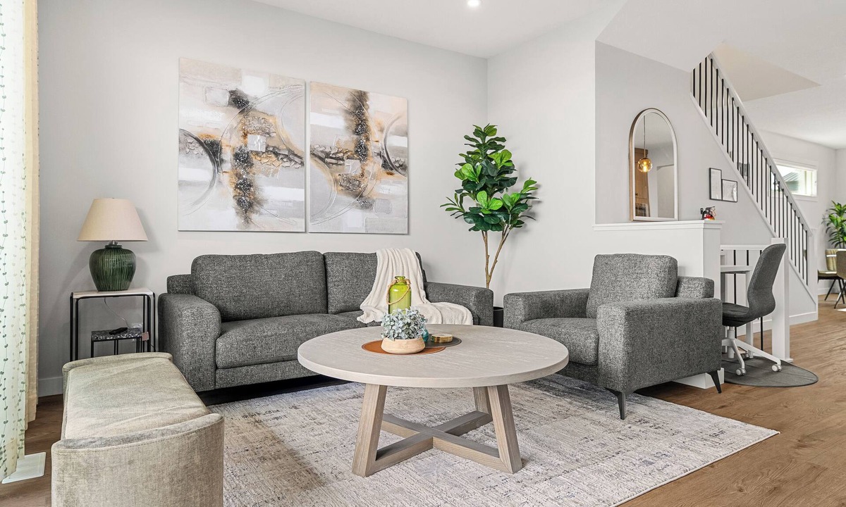Evanston House | Sunlit Slate, 3BR+Bonus+XBOX+BBQ with Modern Design + Private Deck