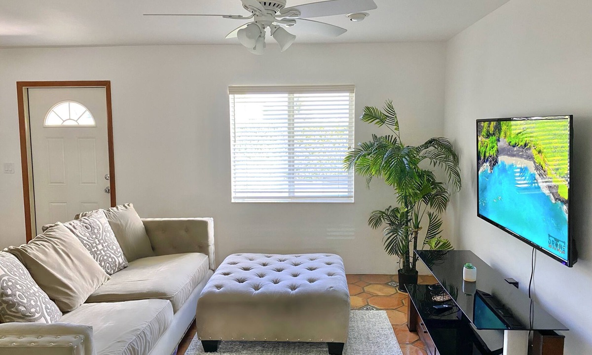 East Ocean Ave Apartment | Sunny 1 Bed 2 Bath Apt Steps From Water and 5min to Beach